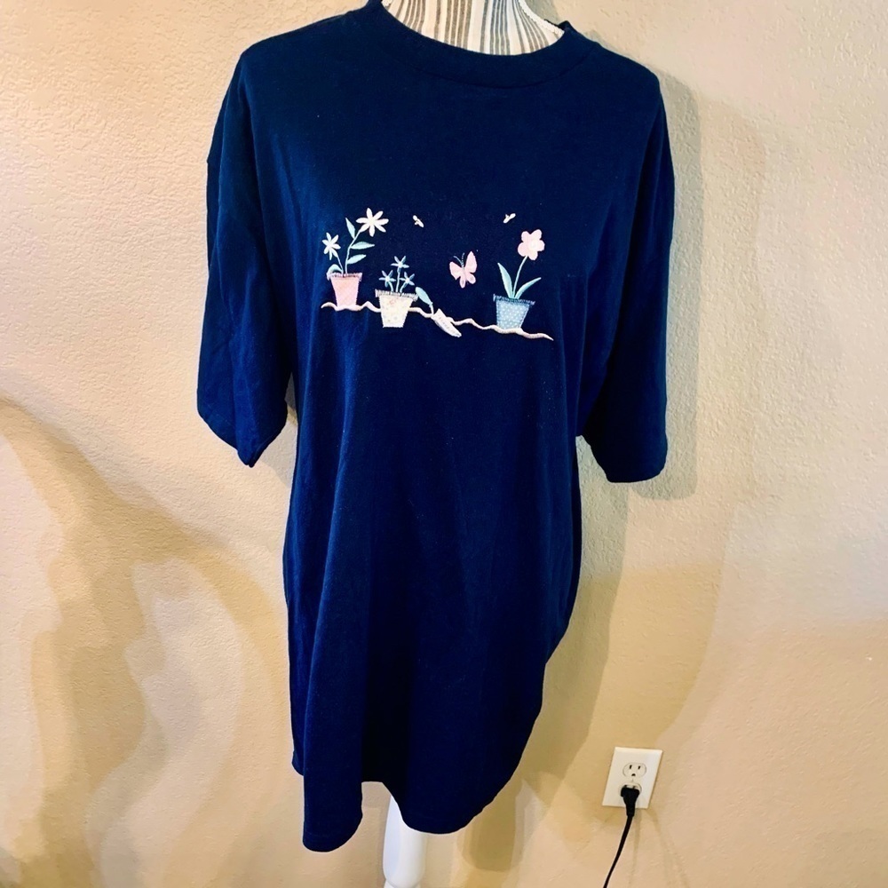 Endless Designs T-Shirt 2XL Navy Blue Embroiderd Floral Design Cotton Poly
